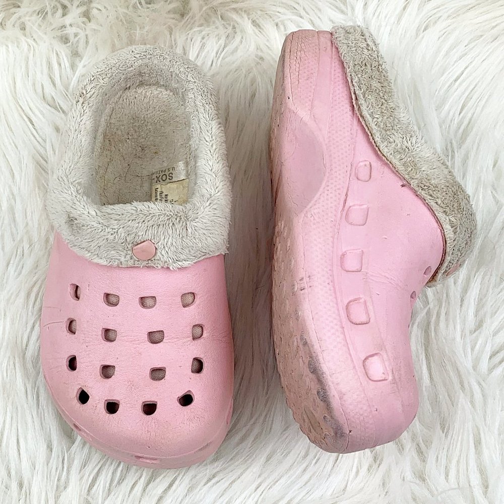 $5 CLEARANCE! Target Fur-Lined All-Weather Slip-On Clog - Picture 3 of 13